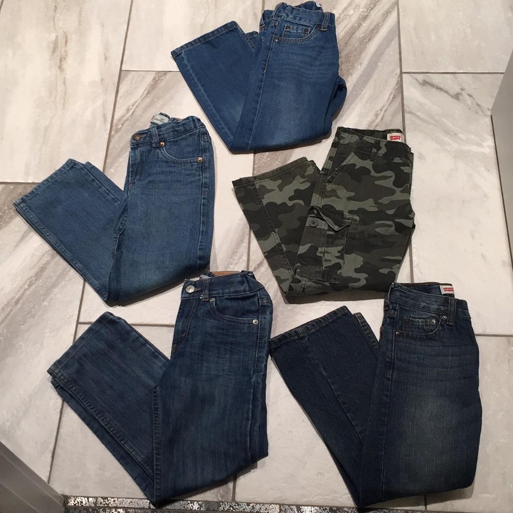 BOYS LEVIS 5 for $45